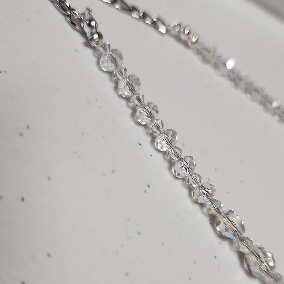 Elegant Crystal Necklace 20 inch Glow  0002 - Picture 5 of 16